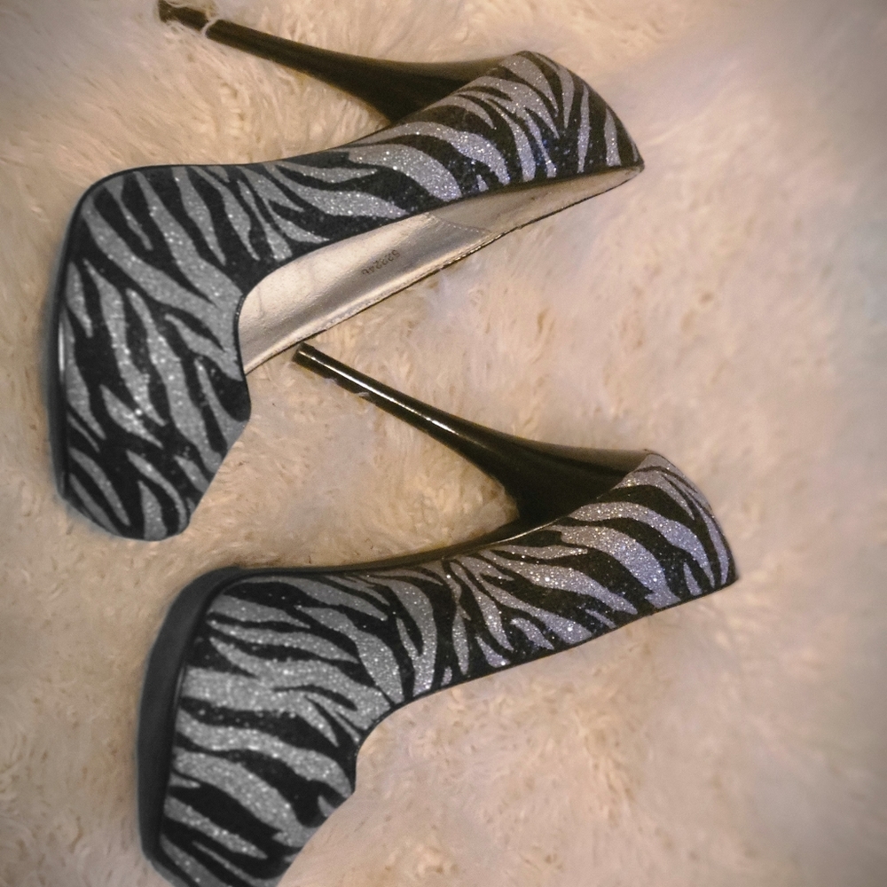 Zebra heels